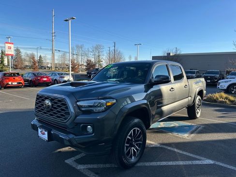 Used 2023 Toyota Tacoma TRD Sport image 7