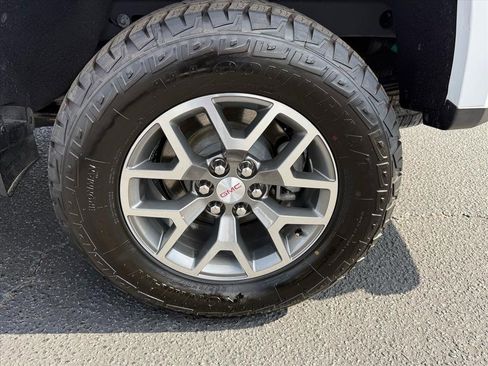 Used 2022 GMC Canyon AT4 w/ Trailering Package image 14