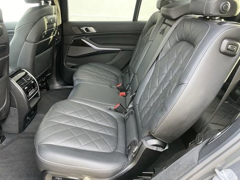 Certified 2024 BMW X7 xDrive40i w/ M Sport Package image 7