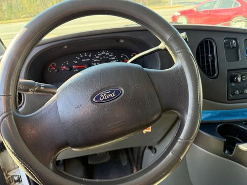 Used 2006 Ford E-250 and Econoline 250 image 16