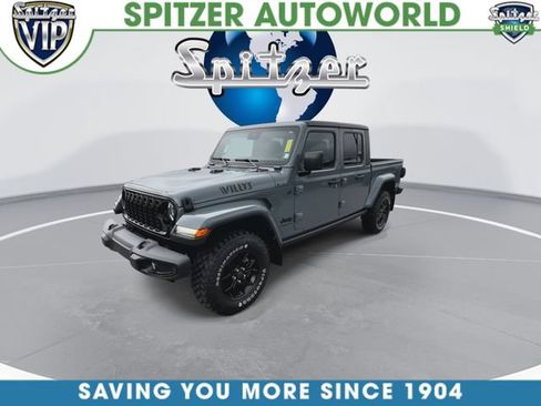 Used 2024 Jeep Gladiator Sport AWD/4WD image 4