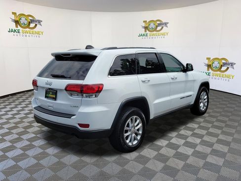 Used 2021 Jeep Grand Cherokee Laredo AWD/4WD image 5