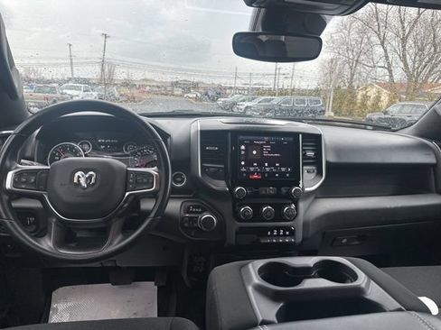 Used 2025 RAM 1500 Big Horn AWD/4WD image 7