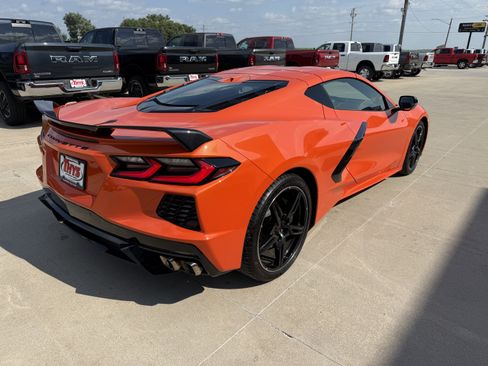 Used 2020 Chevrolet Corvette Stingray Preferred Cpe w/ 2LT Preferred Equipment Group RWD image 32