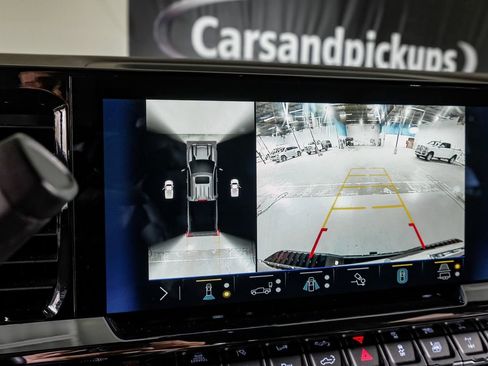 Used 2025 Chevrolet Silverado 2500 ZR2 w/ Technology Package image 21