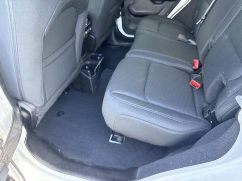 Used 2018 Jeep Wrangler Unlimited Sport S AWD/4WD image 13
