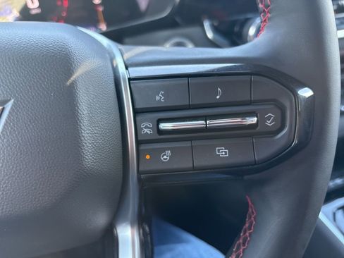 Used 2023 Chevrolet Colorado Z71 w/ Z71 Convenience Package 2 image 31