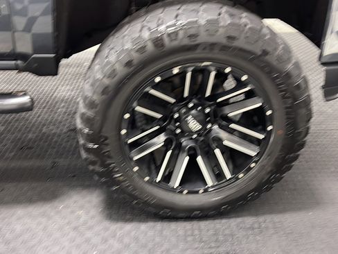 Used 2018 Chevrolet Silverado 1500 LT AWD/4WD image 20