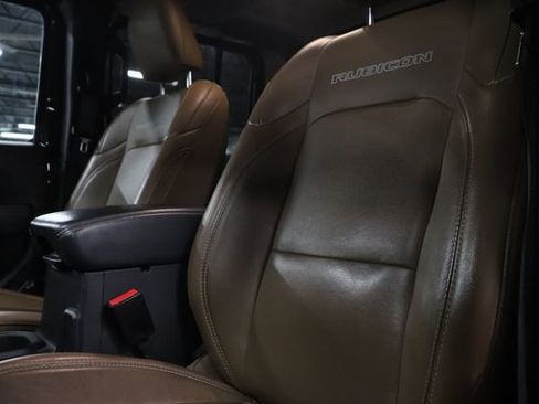 Used 2023 Jeep Gladiator Rubicon AWD/4WD image 11