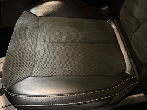 Used 2024 Jeep Grand Cherokee L Laredo image 15