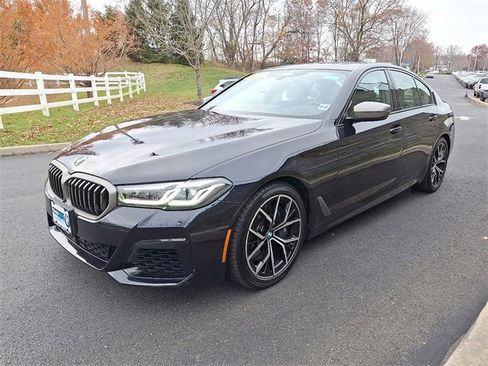 Used 2023 BMW M550i xDrive w/ Executive Package image 3