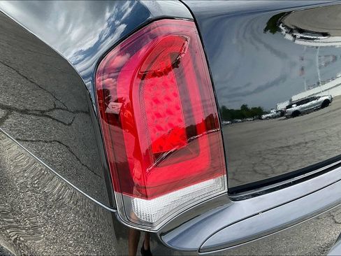 Used 2022 Chrysler 300 Touring w/ Sport Appearance Package RWD image 26
