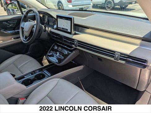 Certified 2022 Lincoln Corsair FWD w/ Equipment Group 101A image 18