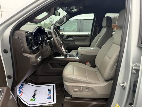 Used 2022 GMC Sierra 1500 SLT w/ SLT Premium Plus Package image 8