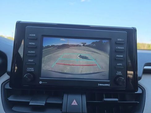 Used 2021 Toyota RAV4 XLE image 29