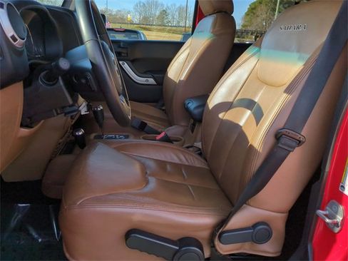 Used 2016 Jeep Wrangler Unlimited Sahara w/ Dual Top Group image 11