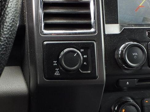 Used 2015 Ford F150 XLT w/ Equipment Group 302A Luxury AWD/4WD image 16