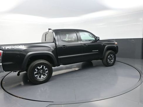 Used 2021 Toyota Tacoma TRD Off-Road AWD/4WD image 14
