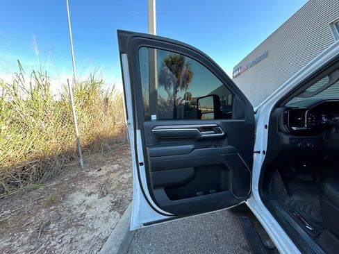 Used 2024 Chevrolet Silverado 2500 LT image 59