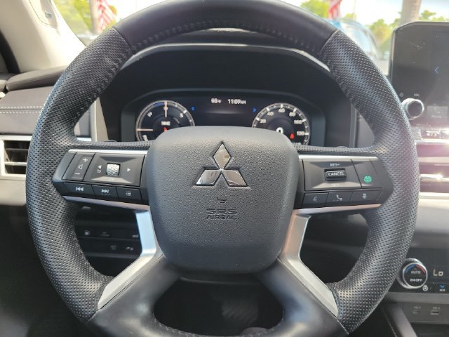 Used 2023 Mitsubishi Outlander SEL AWD/4WD image 21
