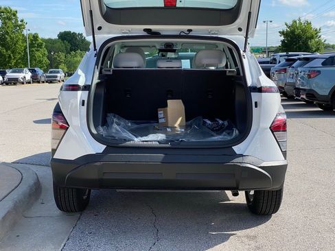 New 2026 Hyundai Kona SE FWD image 7