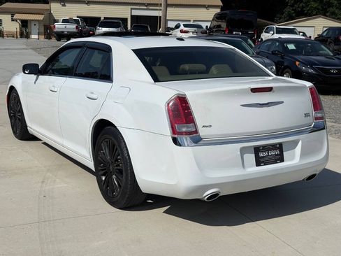 Used 2014 Chrysler 300 AWD w/ Driver Convenience Group image 5