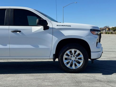 Used 2023 Chevrolet Silverado 1500 Custom image 9