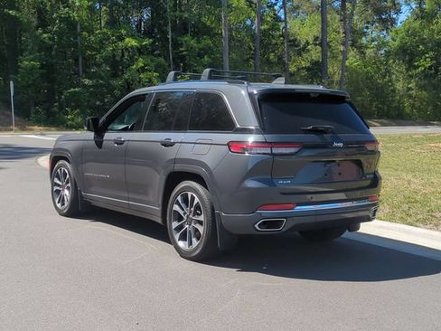 Used 2022 Jeep Grand Cherokee Overland w/ Adv Protech Group III AWD/4WD image 11