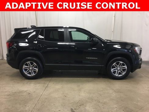 Used 2025 GMC Terrain Elevation image 2