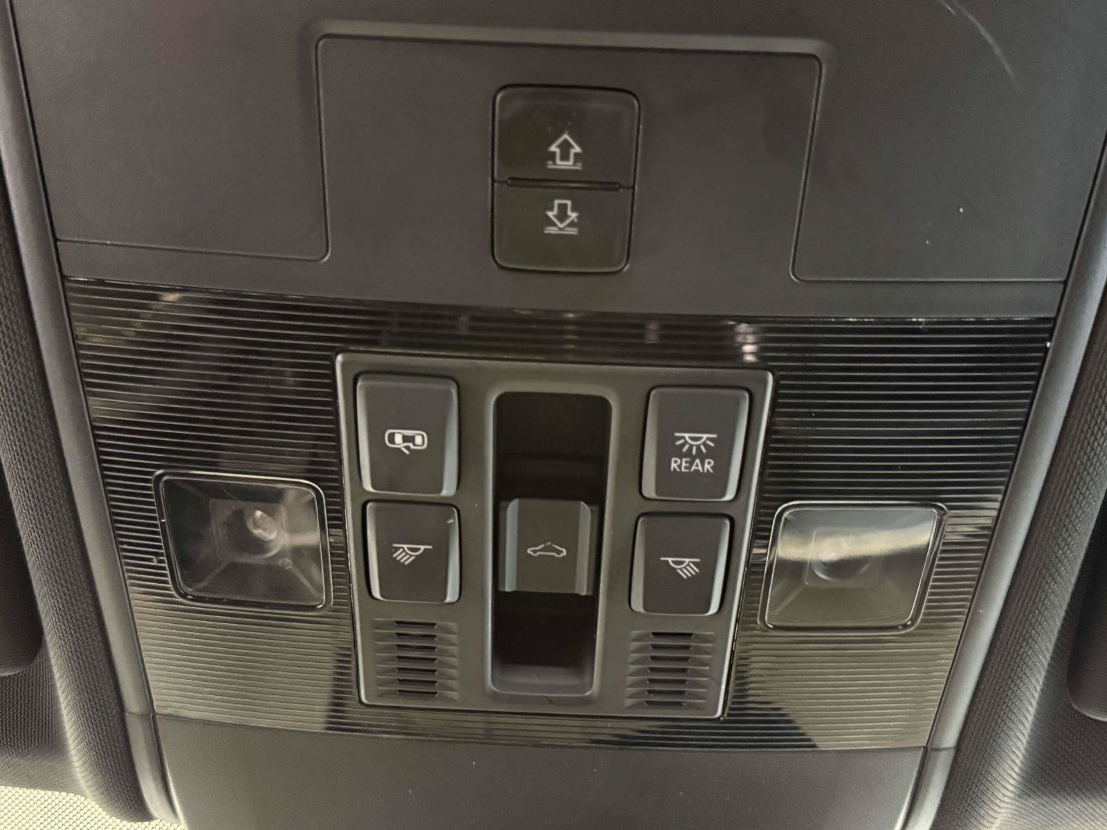 Used 2021 Volkswagen Atlas Cross Sport SEL FWD image 28