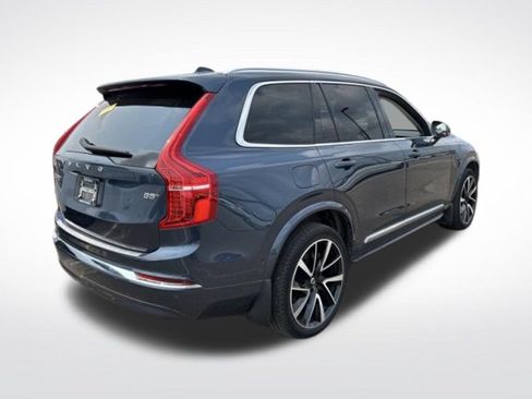Used 2024 Volvo XC90 B5 Plus w/ Protection Package Premier AWD/4WD image 4