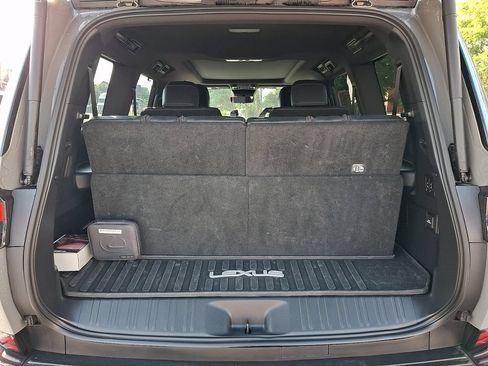 Used 2024 Lexus GX 550 w/ Accessory Package (2T) AWD/4WD image 37