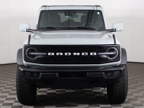 Used 2023 Ford Bronco Outer Banks w/ Sasquatch Package AWD/4WD image 12