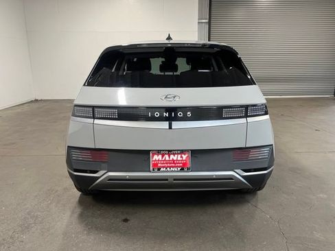 Used 2024 Hyundai Ioniq 5 SE RWD image 4