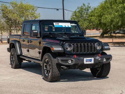 Used 2026 Jeep Gladiator Rubicon AWD/4WD image 2