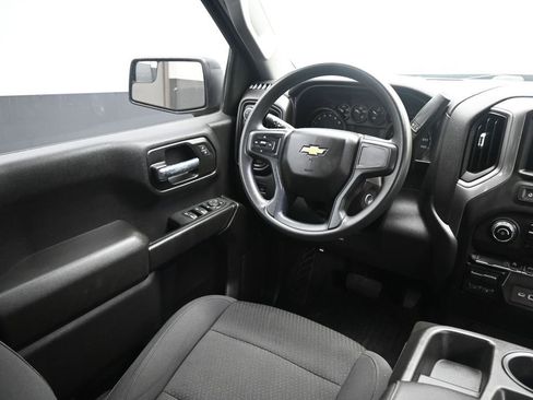Used 2022 Chevrolet Silverado 1500 Custom image 14