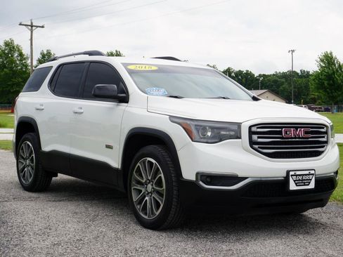 Used 2018 GMC Acadia SLT AWD/4WD image 4