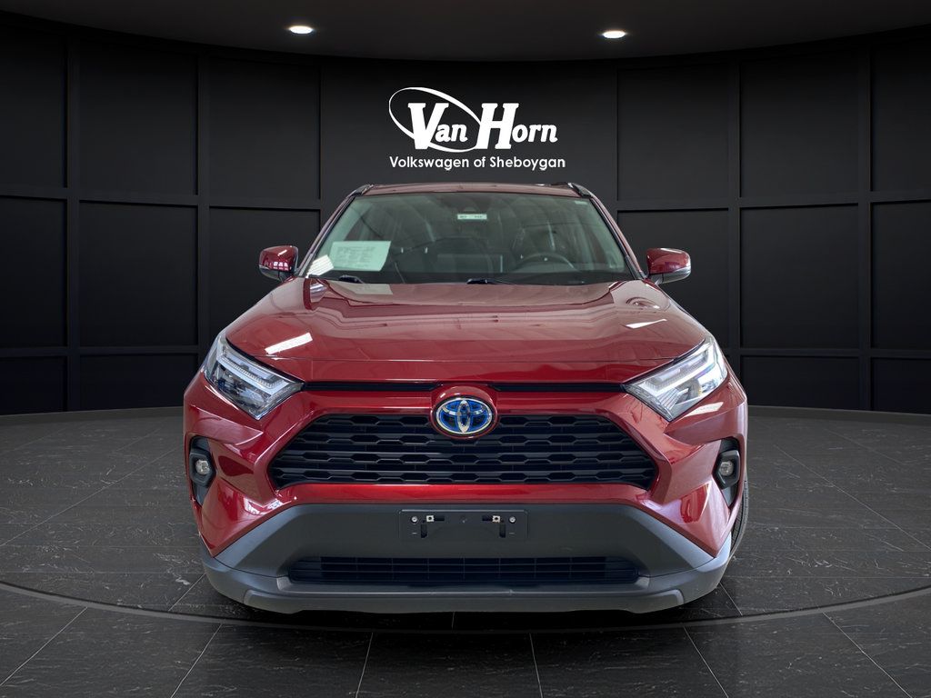 Used 2023 Toyota RAV4 XLE Premium AWD/4WD image 2