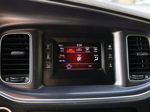 Used 2017 Dodge Charger SE w/ Popular Equipment Group image 34