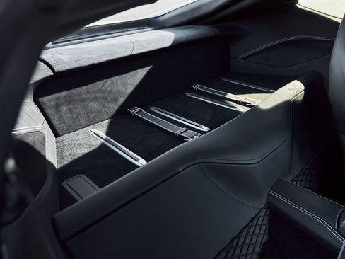 Used 2019 Ferrari 812 Superfast image 39