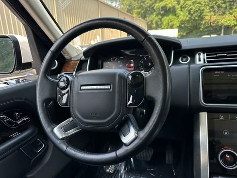Used 2020 Land Rover Range Rover HSE image 21