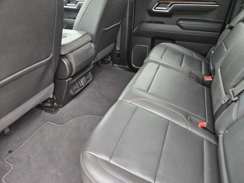 Used 2025 GMC Sierra 1500 SLT AWD/4WD image 29