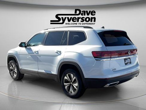 New 2026 Volkswagen Atlas SE image 3