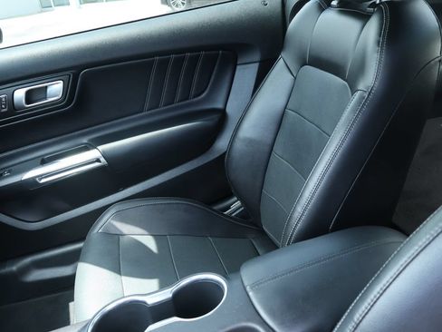 Used 2019 Ford Mustang GT Premium RWD image 23
