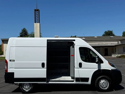 Used 2021 RAM ProMaster 2500 w/ Interior LED Lighting Group FWD image 21