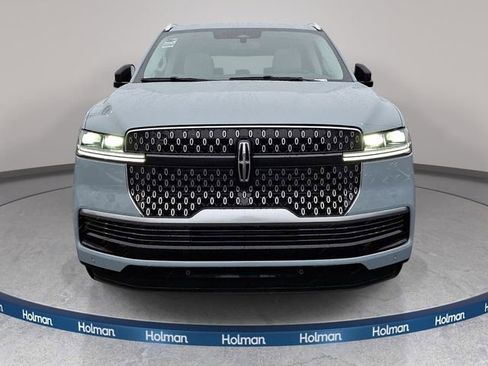 New 2026 Lincoln Navigator Reserve AWD/4WD image 2