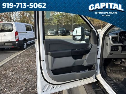 New 2026 Ford F350 XL w/ XL Chrome Package image 20