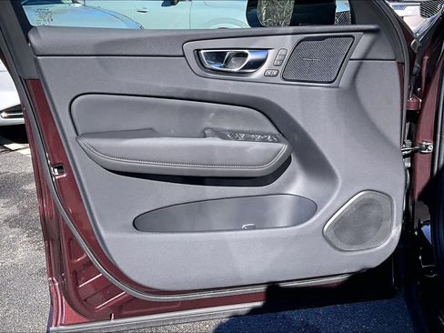 New 2026 Volvo XC60 B5 Ultra w/ Protection Package Premier image 11