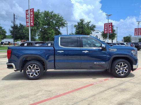 Used 2022 GMC Sierra 1500 SLT w/ SLT Premium Plus Package RWD image 4