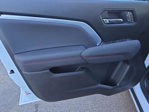New 2025 Chevrolet Colorado Z71 w/ Z71 Convenience Package 2 image 9